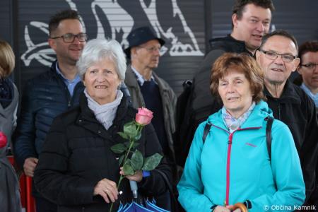 Dobrodošel mamut v Kamniku je dobil svoje mesto bronasti mamut v naravni velikosti, ki stoji v Mamutovem parku (6)